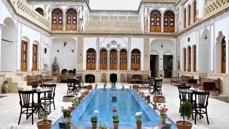 إقامة تقليدية سرای صباغیان کاشان 2